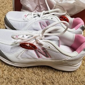 Brand new new balance 8 1/2 wide shoes